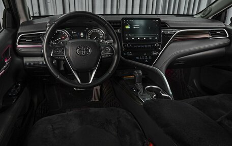 Toyota Camry, 2020 год, 2 999 000 рублей, 6 фотография