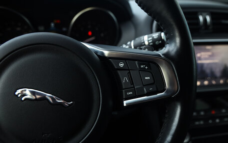 Jaguar F-Pace, 2020 год, 3 249 000 рублей, 23 фотография