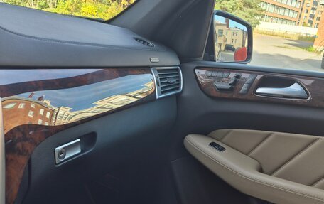 Mercedes-Benz GL-Класс, 2015 год, 3 000 000 рублей, 16 фотография