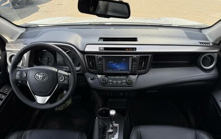 Toyota RAV4, 2017 год, 2 450 000 рублей, 11 фотография