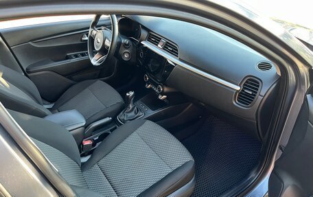 KIA Rio IV, 2018 год, 1 330 000 рублей, 9 фотография