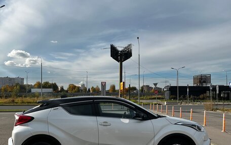Toyota C-HR I рестайлинг, 2021 год, 2 650 000 рублей, 4 фотография