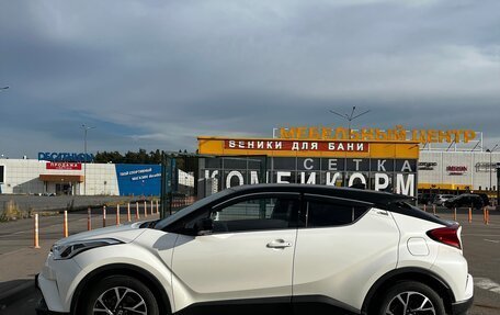 Toyota C-HR I рестайлинг, 2021 год, 2 650 000 рублей, 5 фотография