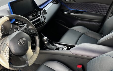 Toyota C-HR I рестайлинг, 2021 год, 2 650 000 рублей, 12 фотография