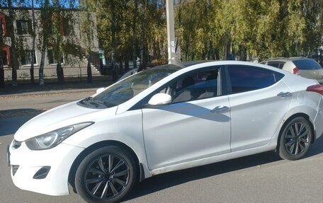 Hyundai Avante, 2012 год, 650 000 рублей, 5 фотография