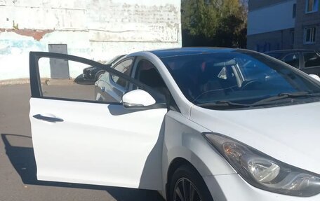Hyundai Avante, 2012 год, 650 000 рублей, 6 фотография