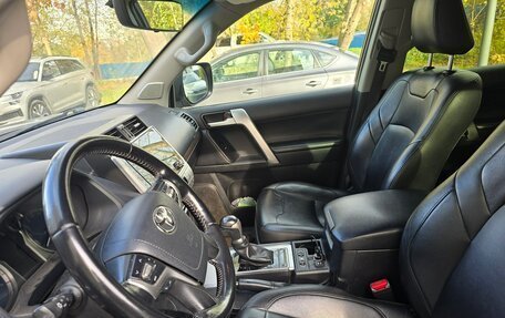 Toyota Land Cruiser Prado 150 рестайлинг 2, 2018 год, 4 750 000 рублей, 6 фотография