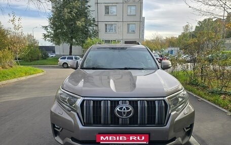 Toyota Land Cruiser Prado 150 рестайлинг 2, 2018 год, 4 750 000 рублей, 3 фотография