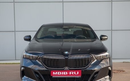BMW 5 серия, 2023 год, 6 690 000 рублей, 3 фотография