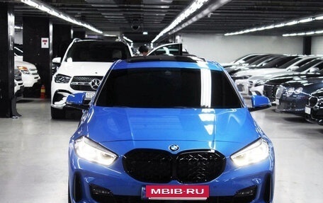 BMW 1 серия, 2022 год, 2 550 000 рублей, 2 фотография