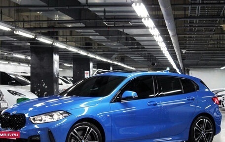 BMW 1 серия, 2022 год, 2 550 000 рублей, 3 фотография