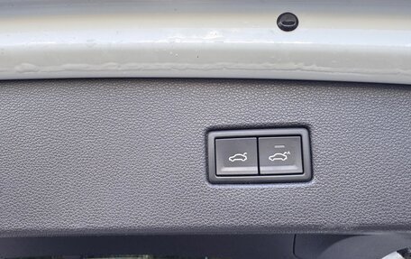 Volkswagen Tiguan II, 2018 год, 3 420 000 рублей, 16 фотография