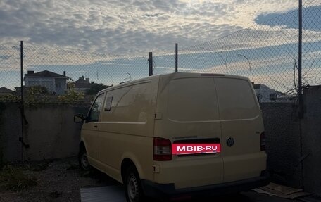Volkswagen Transporter T5 рестайлинг, 2015 год, 1 050 000 рублей, 3 фотография