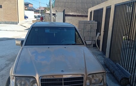 Mercedes-Benz W124, 1985 год, 105 000 рублей, 3 фотография