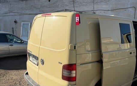 Volkswagen Transporter T5 рестайлинг, 2015 год, 1 050 000 рублей, 10 фотография