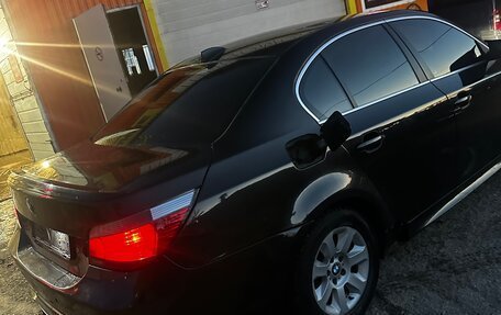 BMW 5 серия, 2006 год, 700 000 рублей, 3 фотография