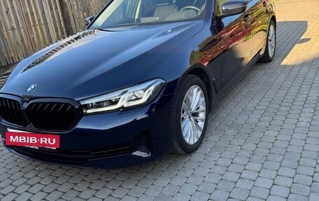 BMW 5 серия, 2021 год, 4 499 999 рублей, 2 фотография