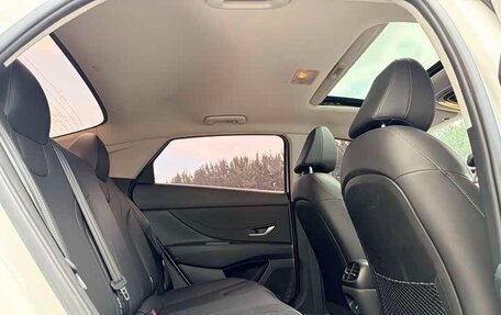 Hyundai Elantra, 2022 год, 1 430 000 рублей, 10 фотография