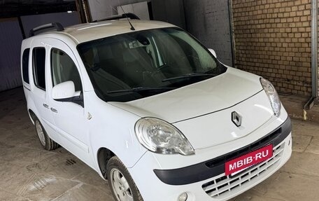 Renault Kangoo II рестайлинг, 2012 год, 750 000 рублей, 22 фотография