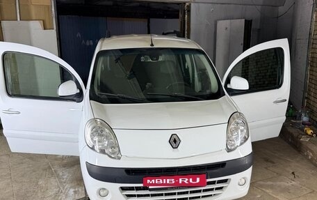 Renault Kangoo II рестайлинг, 2012 год, 750 000 рублей, 21 фотография
