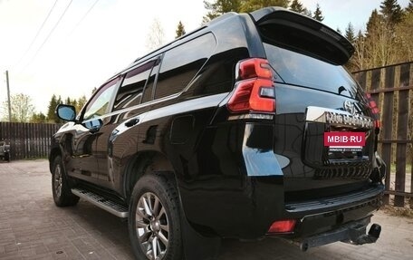 Toyota Land Cruiser Prado 150 рестайлинг 2, 2018 год, 5 500 000 рублей, 3 фотография