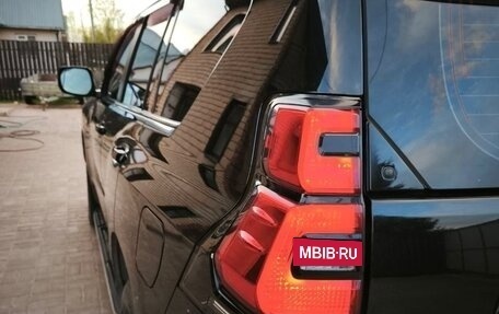 Toyota Land Cruiser Prado 150 рестайлинг 2, 2018 год, 5 500 000 рублей, 4 фотография