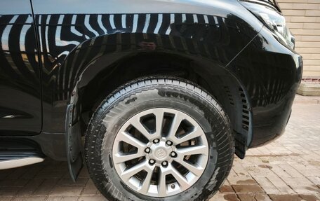 Toyota Land Cruiser Prado 150 рестайлинг 2, 2018 год, 5 500 000 рублей, 14 фотография