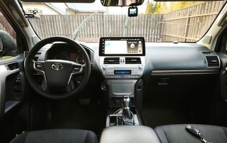 Toyota Land Cruiser Prado 150 рестайлинг 2, 2018 год, 5 500 000 рублей, 15 фотография