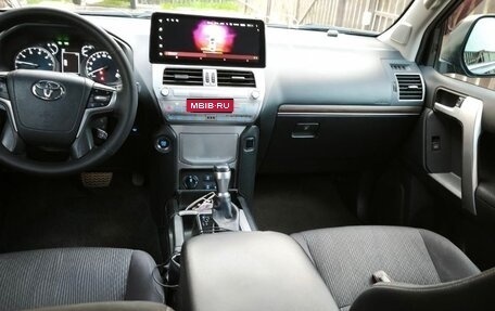 Toyota Land Cruiser Prado 150 рестайлинг 2, 2018 год, 5 500 000 рублей, 12 фотография