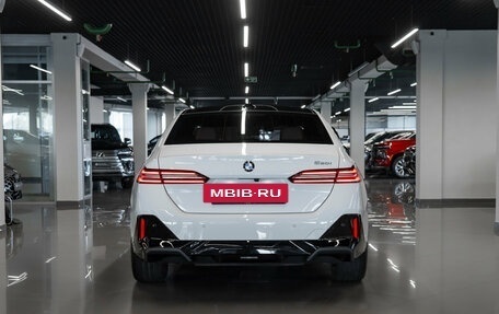 BMW 5 серия, 2025 год, 6 750 000 рублей, 6 фотография