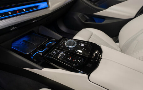 BMW 5 серия, 2025 год, 6 750 000 рублей, 21 фотография