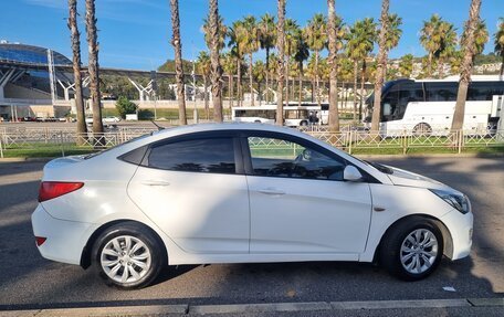 Hyundai Solaris II рестайлинг, 2016 год, 650 000 рублей, 3 фотография