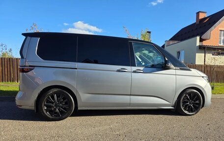 Volkswagen Multivan, 2022 год, 6 950 000 рублей, 5 фотография