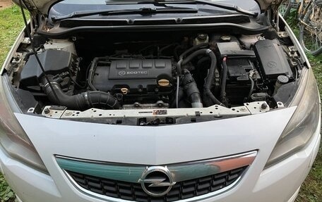Opel Astra J, 2011 год, 750 000 рублей, 14 фотография