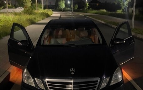 Mercedes-Benz E-Класс, 2010 год, 1 500 000 рублей, 2 фотография