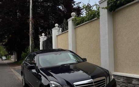 Mercedes-Benz E-Класс, 2010 год, 1 500 000 рублей, 10 фотография