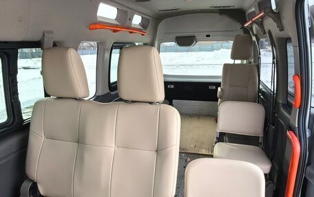 Nissan NV350 Caravan I, 2018 год, 3 570 000 рублей, 8 фотография