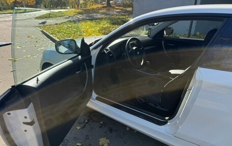 BMW 1 серия, 2011 год, 720 000 рублей, 12 фотография