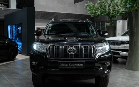 Toyota Land Cruiser Prado 150 рестайлинг 2, 2020 год, 4 990 000 рублей, 2 фотография