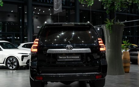 Toyota Land Cruiser Prado 150 рестайлинг 2, 2020 год, 4 990 000 рублей, 5 фотография