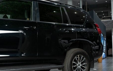Toyota Land Cruiser Prado 150 рестайлинг 2, 2020 год, 4 990 000 рублей, 8 фотография