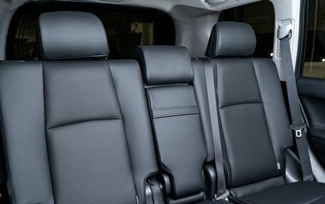 Toyota Land Cruiser Prado 150 рестайлинг 2, 2020 год, 4 990 000 рублей, 22 фотография
