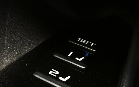 Toyota Camry, 2025 год, 4 600 000 рублей, 13 фотография