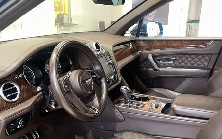 Bentley Bentayga I, 2016 год, 9 500 000 рублей, 10 фотография