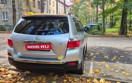 Toyota Highlander III, 2013 год, 1 700 000 рублей, 6 фотография