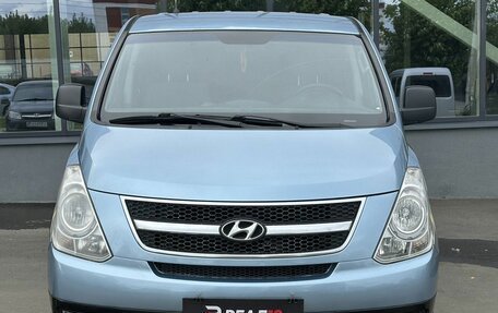 Hyundai H-1 II рестайлинг, 2010 год, 1 399 000 рублей, 3 фотография