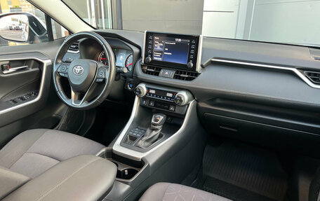 Toyota RAV4, 2021 год, 3 189 000 рублей, 8 фотография