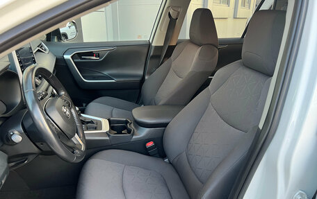 Toyota RAV4, 2021 год, 3 189 000 рублей, 13 фотография