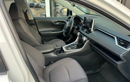 Toyota RAV4, 2021 год, 3 189 000 рублей, 15 фотография