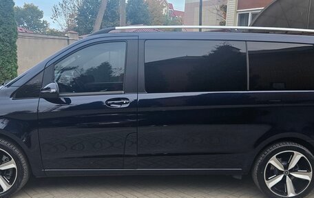 Mercedes-Benz V-Класс, 2017 год, 4 125 000 рублей, 8 фотография